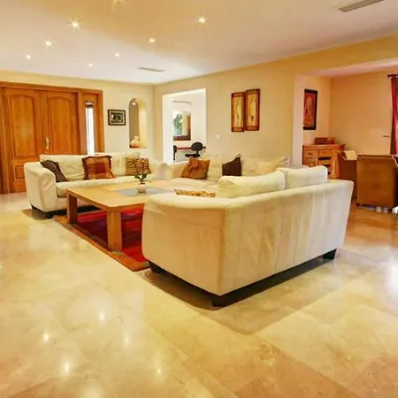 Villa Montana *